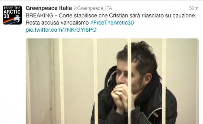 Greenpeace, libero su cauzione Cristian.<br />Il padre dell'attivista: "Sono euforico"