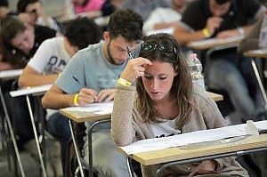 Lavoro, AlmaLaurea: le laureate <br />ancora poco apprezzate dal mercato