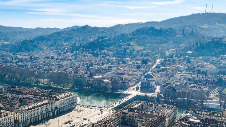 Imu, contrordine dei giudici sulle case in classe A1: “Paghino anche le ville anni 50”
