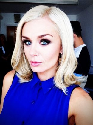 <span style="vertical-align: top;" id="eow-title" class="watch-title  yt-uix-expander-head" dir="ltr" title="Katherine Jenkins - The Ultimate Collection">     Katherine Jenkins dorme a occhi aperti<br /></span>
