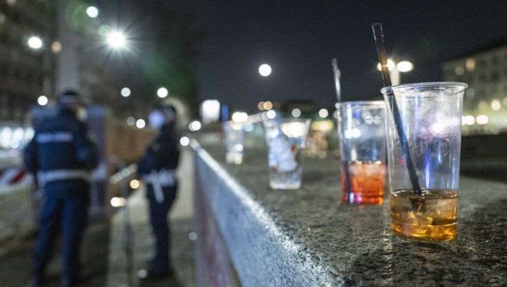 Il coprifuoco tra realtà e propaganda