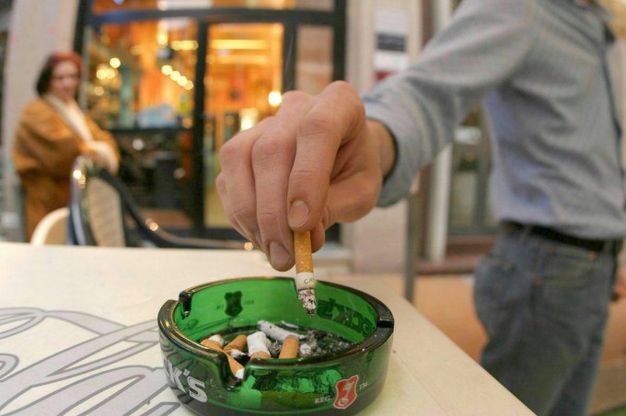Dieci anni della legge Sirchia, fumatori calati del 6,5%