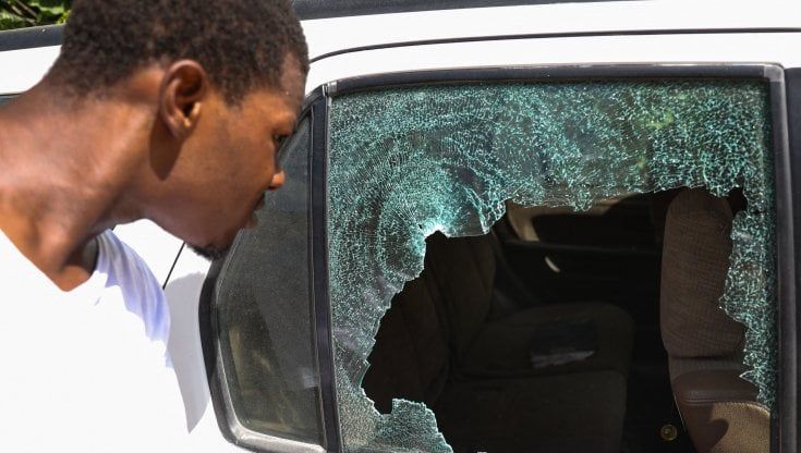 Caccia all'uomo ad Haiti: uccisi 4 dei membri del commando che ha assassinato il presidente e ferito la moglie. Due arrestati