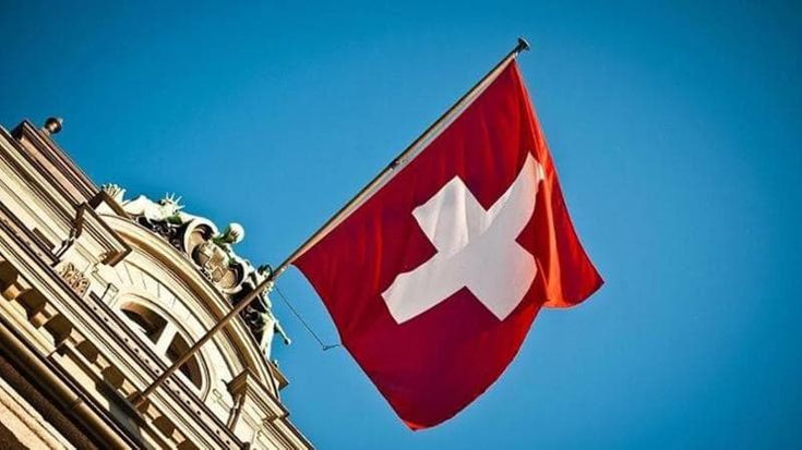 La crociata delle banconote: Svizzera al voto per il cash obbligatorio contro le carte