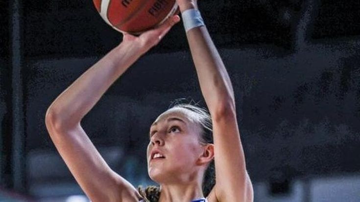 Anna Mellano, morta a 17 anni la giocatrice di basket. Era nel giro azzurro, aveva la leucemia
