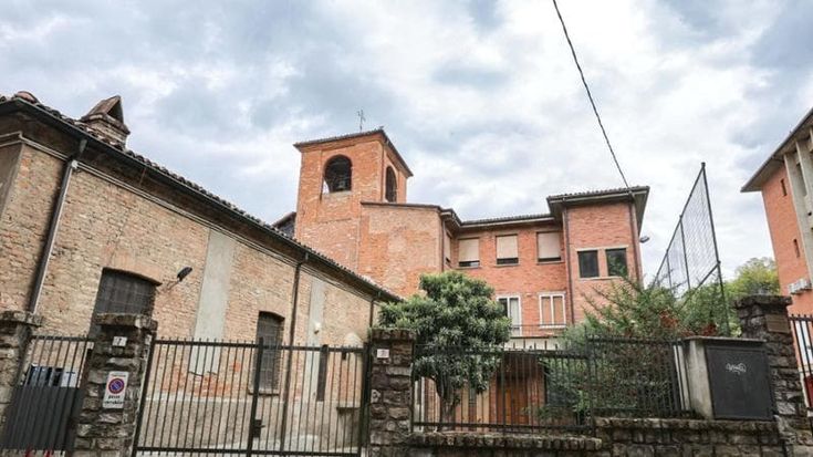 Il papà della bimba uccisa dalla madre a Tortona: “Volevo solo vederla, me l’ha tolta per sempre”