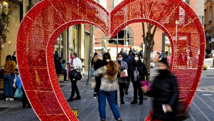Covid Campania, De Luca al governo: rischio picco contagi, controlli per Carnevale e San Valentino