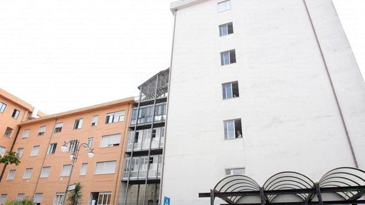 Medico ferisce la moglie con una mannaia a Vallo della Lucania