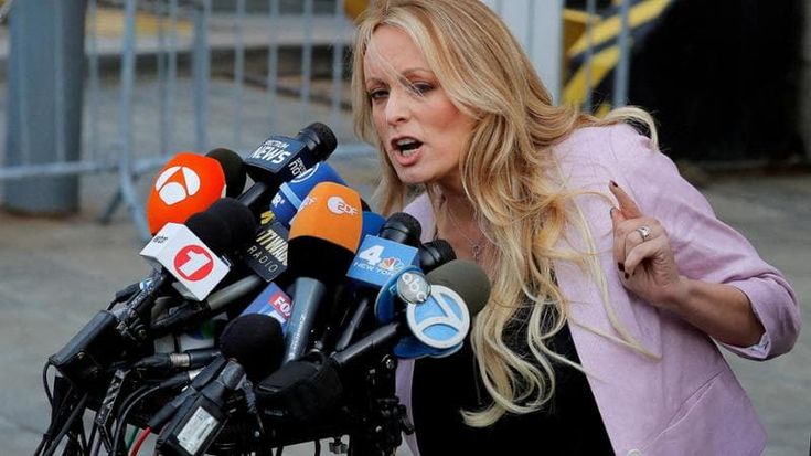 I cavalli maltrattati e quella denuncia che potrebbe intaccare la reputazione di Stormy Daniels, la grande accusatrice di Trump