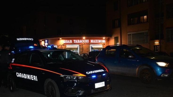 Quarticciolo, lite al bar finisce nel sangue: accoltellato pusher di 34 anni