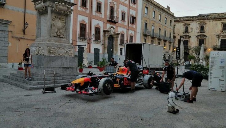 La Formula 1 ai Quattro Canti e a Mondello: la Red Bull gira un video a Palermo