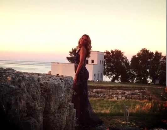 Puglia, c'è anche Valeria Marini nel resort di Madonna