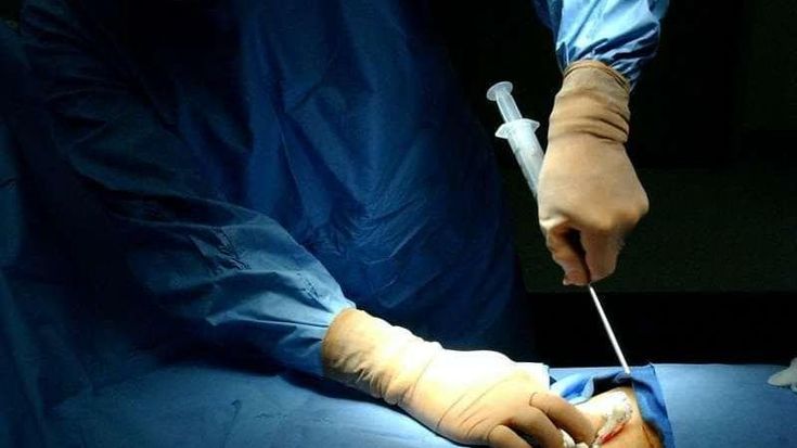 Salvata da malattia rarissima con il trapianto di midollo: “Avevo una possibilità su 100 di vivere”