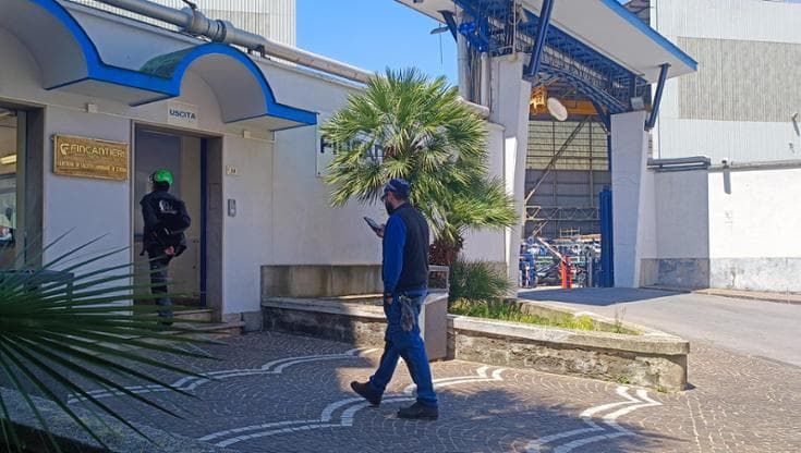 Referendum, gli operai Fincantieri: “Votiamo per cambiare” ma cresce la sfiducia
