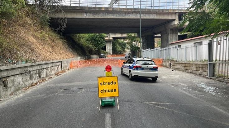 Piovono calcinacci dal ponte di raccordo Vomero-Soccavo: chiusa via Pigna