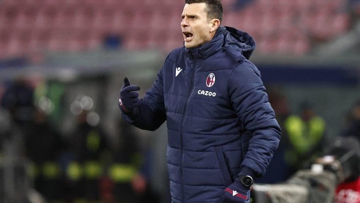 Bologna-Spezia, Thiago Motta lancia Zirkzee "Arnautovic? Pretendo lo stesso da tutti"