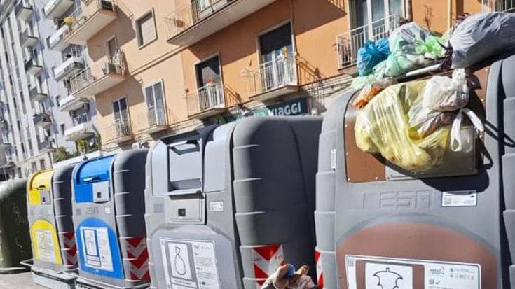 Bari, i cassonetti intelligenti arrivano in tutto il centro: “Saranno inamovibili”