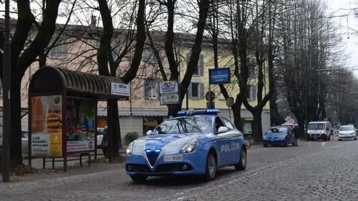 Ingaggiate come ballerine venivano costrette a prostituirsi: a Lodi arrestati marito e moglie che gestivano un circolo privato