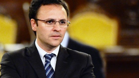 Stipendi d'oro, Figuccia lascia la giunta Musumeci: "Eliminare il tetto lede la dignità dei siciliani"