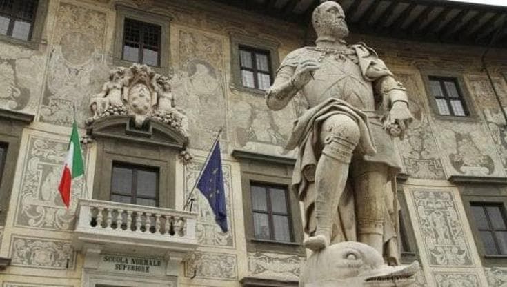 La Normale di Pisa contro la censura: acquista 38 tra i 381 libri messi all’indice da Trump