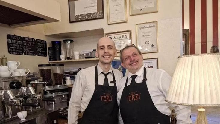 Caffè Terzi, barista lascia per il posto fisso in tribunale: “Ma se si annoia lo riprendiamo”