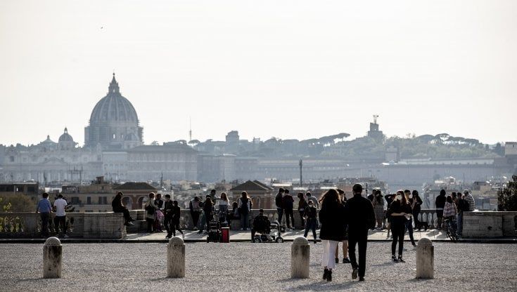 Meteo Roma, Pasqua e Pasquetta: torna il freddo ma c'è il sole. Fiocchi in alta quota 