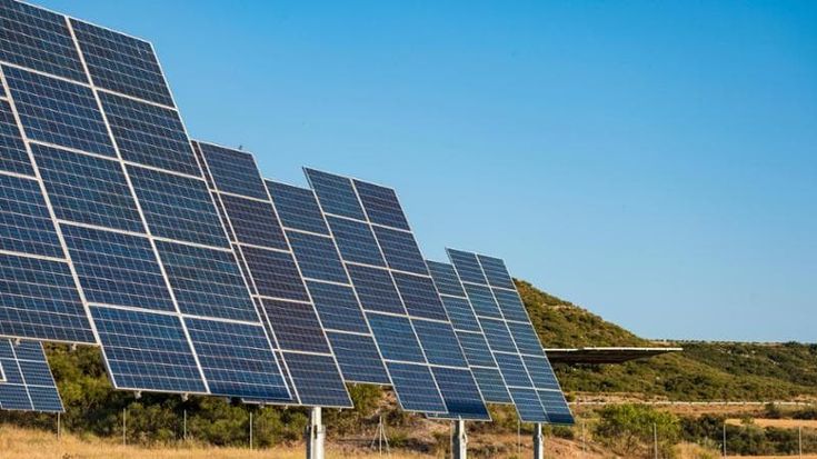 Terna: elettricità, ad aprile rinnovabili al 49,5% della domanda