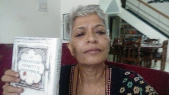 India: uccisa da killer sotto casa la giornalista che si batteva contro caste e integralismo