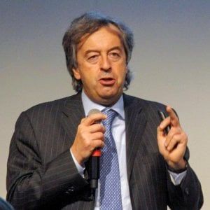 Scienziati "schedati" dai 5S, Burioni: "Spiacevole, medici come Colombo meritano di essere ringraziati"