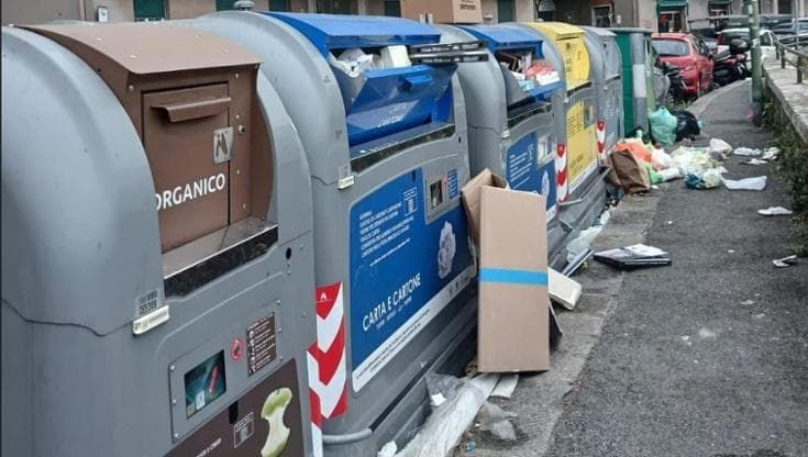 Commercianti e privati, per i rifiuti abbandonati ogni mese 75 sanzioni