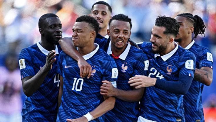È subito la Francia di Mbappé: doppietta e record, Senegal battuto 3-1