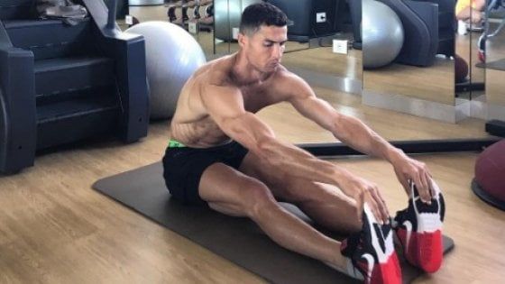 Juventus, Ronaldo si allena anche di domenica: in palestra con Georgina