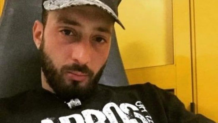 Trentenne morto in carcere a Foggia, 13 indagati per omicidio fra medici, poliziotti e un detenuto. Cucchi: "Perché la famiglia non ha ancora visto il corpo?"
