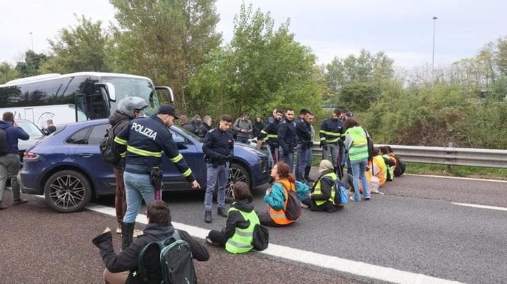 Ultima generazione si ritrova al cinema: L’ambiente è un diritto”