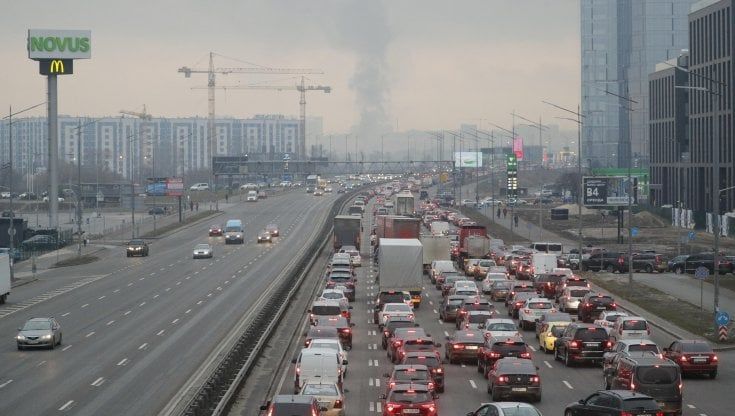 Guerra in Ucraina, il racconto di un toscano: "Sento le bombe, spero che la Farnesina riesca a farci rientrare"