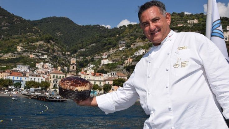La Notte del panettone in riva al mare a Minori