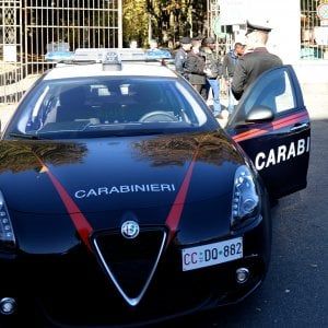 Fiano Romano, in bus accompagnava la moglie a prostituirsi: arrestato