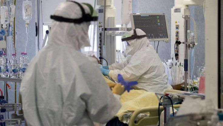 Coronavirus, morto il 72enne per il quale i figli fecero appello per insegnargli le videochiamate dall’ospedale: ha contratto il virus dopo il ricovero