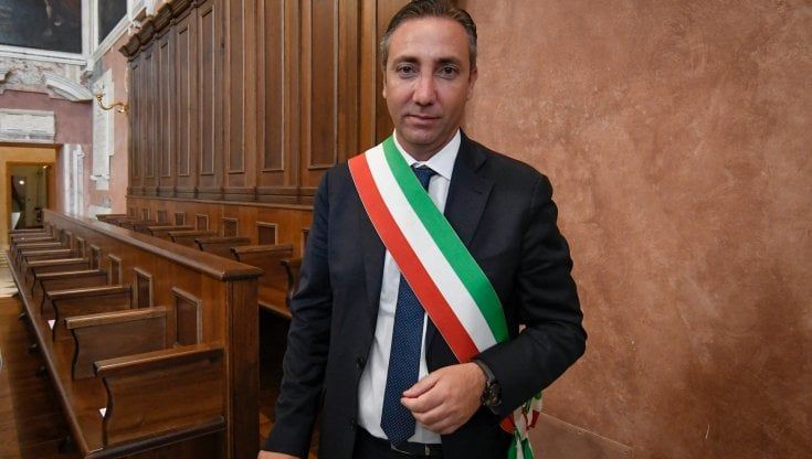 Quarto, il sindaco minacciato dai parenti del boss: "Non arretriamo: nelle ville confiscate l'Università di Legge"