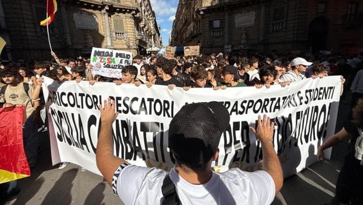 Domani lo sciopero generale, in piazza lavoratori e studenti: “Protesta chi porta avanti il Paese”
