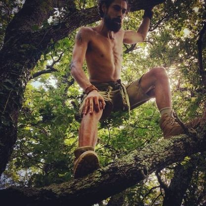 "Into the wild", giovane belga lascia tutto per vivere nella foresta selvaggia