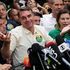 Bolsonaro, nel nome del padre ai domiciliari: l'obiettivo è liberarlo. Nel suo clan altri 4 eletti