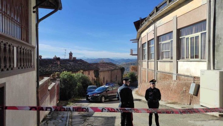 Venticinquenne uccide la madre a coltellate  e la nasconde in un sacco a Gabiano nel Monferrato