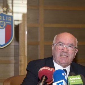 Lega di Serie A, club chiedono proroga commissario