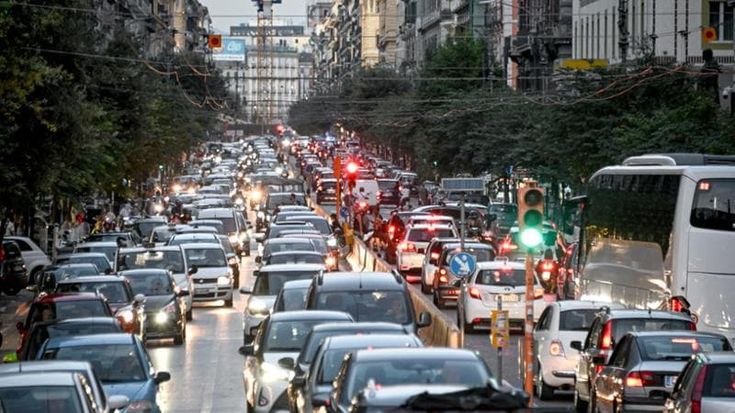 Troppi incidenti stradali a Napoli, completata la videosorveglianza nelle gallerie e l’illuminazione al corso Garibaldi