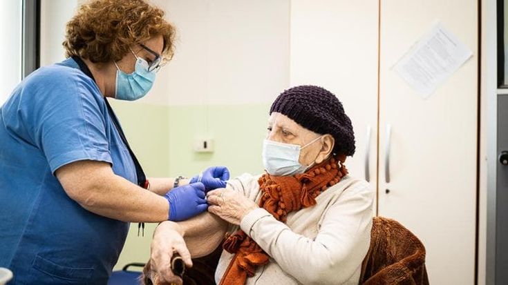 Nasce l’hub per vaccinare i pazienti più fragili: “Un aiuto per chi soffre di malattie croniche”