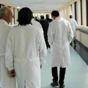 Neo laureati senza specialità in arrivo nei pronto soccorso piemontesi. I dubbi del sindacato 