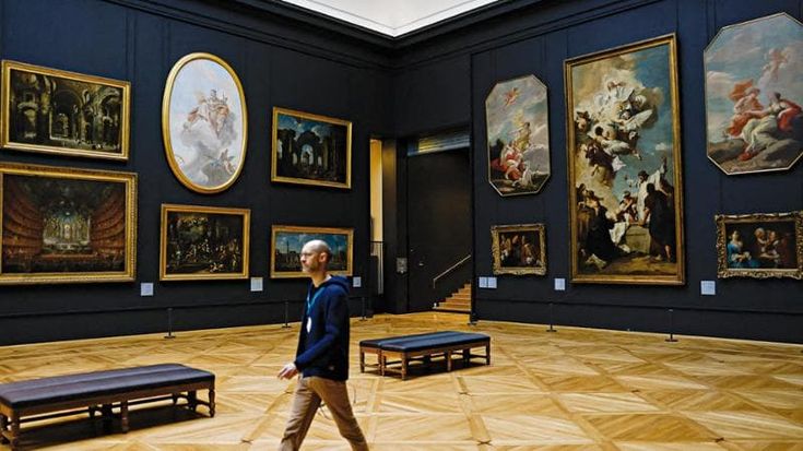 Nel Louvre a luci spente dopo il furto lo sciopero