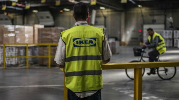 “Noi lavoratori dell'Ikea, con la paura di essere licenziati da un computer”