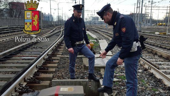 Milano, sbaglia stazione e prende per i binari: ritrovata dopo ore tra due linee dell'Alta velocità